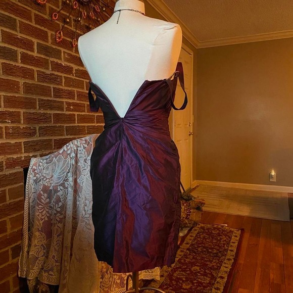 Vera Wang purple 100% silk formal dress size 0 - Picture 3 of 6